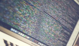 不收费的黑客联系方式：揭秘隐藏风险与合法求助指南，保护你的数字安全