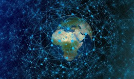 黑客一天挣1万是真的吗？揭秘合法与非法路径的巨大差异与风险