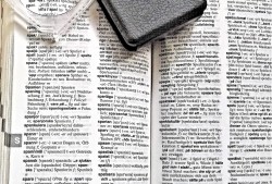 当黑客一个月多少钱？揭秘合法网络安全职业的稳定高收入路径