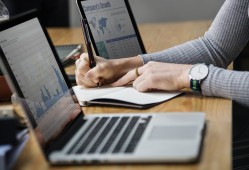 程序员接单网址推荐：国内外靠谱平台对比与接单技巧全攻略