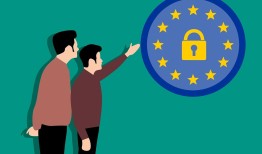 远程查对方微信聊天记录软件：合法吗？警惕法律风险与隐私保护