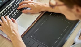 揭秘黑科技查看对方微信真相：一键破解是骗局？保护隐私安全指南