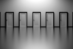 黑客24小时接单微信服务揭秘：法律风险、价格陷阱与安全替代方案全解析