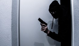 黑客联系方式6744491：揭秘背后法律陷阱与安全风险，教你如何避免网络诈骗