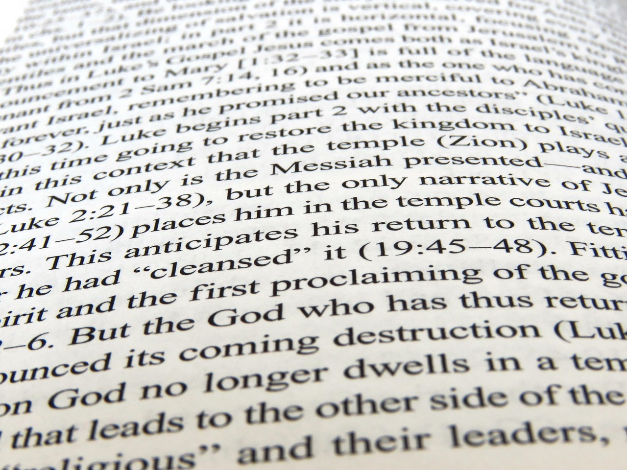 学黑客的最佳年龄：揭秘不同年龄段的学习优势与道德边界